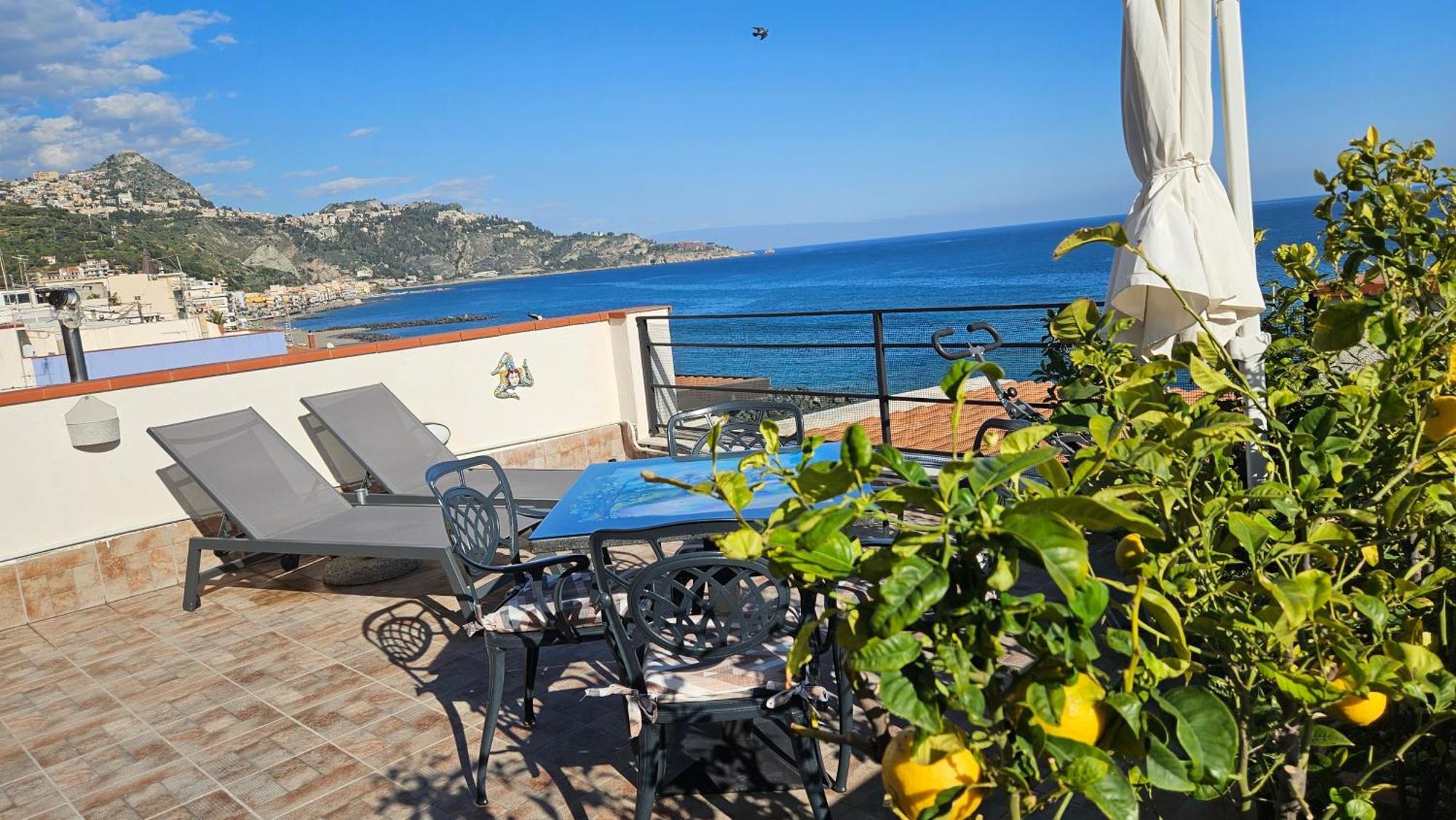 Panoramic Terrace Room Giardini Naxos Bagian luar foto